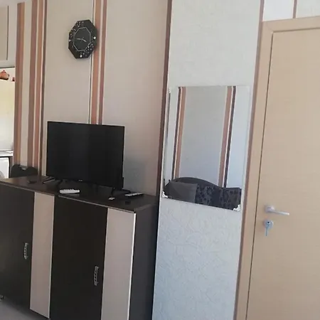 Anastasia In Sun City 3 阳光海滩